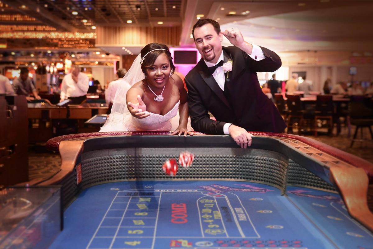 Организация свадеб влюблённых в популярных заведениях казино Лас-Вегаса